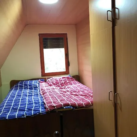 Vikendice Jahorinska Dvorista 1 펜션 페일