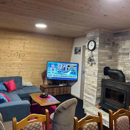 Vikendice Jahorinska Dvorista 1 펜션 페일