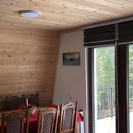 Vikendice Jahorinska Dvorista 1 別荘 パレ