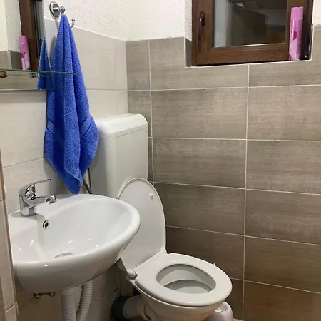 Vikendice Jahorinska Dvorista 1 펜션 *